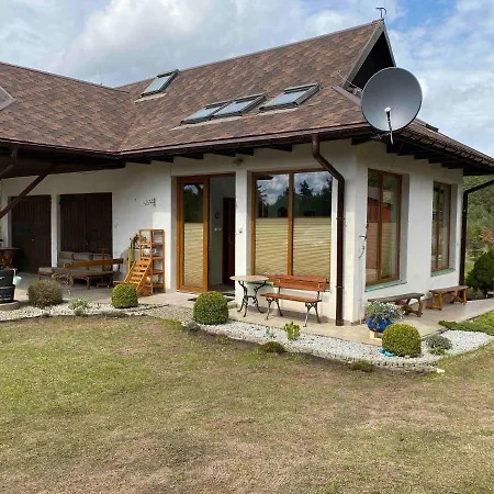 Vila Dom Na Skarpie Plaska Exteriér fotografie